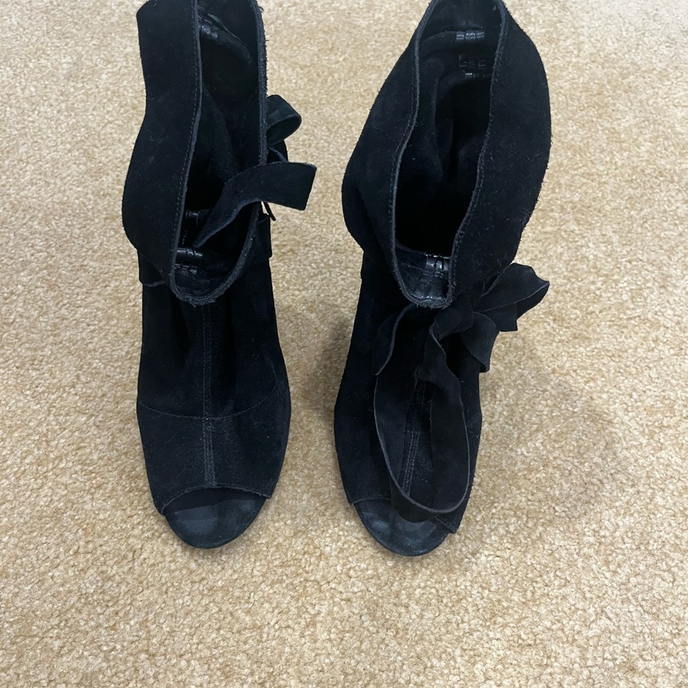 Nine West Black Heeled Boots with Side Bow